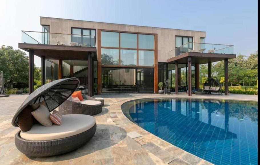 Redhomex The Sanctuary Mansion 6BHK photo 3