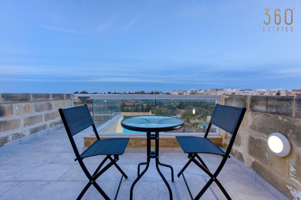LUX Villa with Private Pool, BBQ & Rooftop Oasis by 360 Estates photo 1