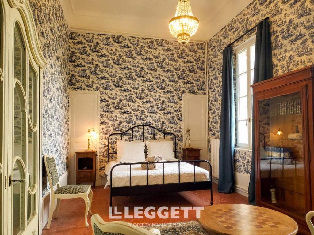 Splendide Château Napoléonien en Cévennes photo 2
