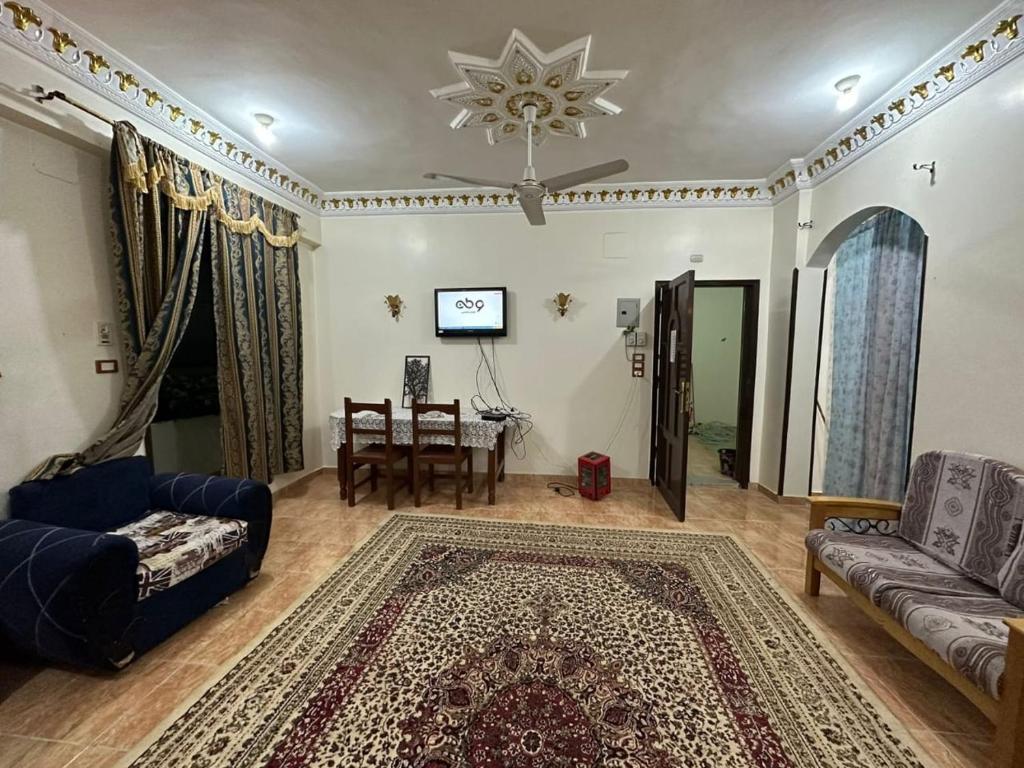 مصر الاقصر القرنة البعيرات الجزيرة photo 4