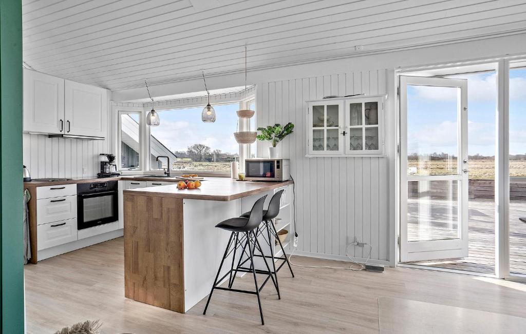 2 Bedroom Lovely Home In Fredericia photo 3