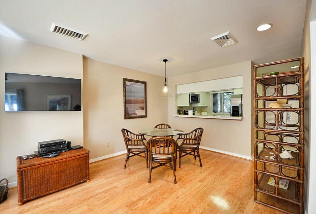 4438 Windswept Oceanside Villa photo 3