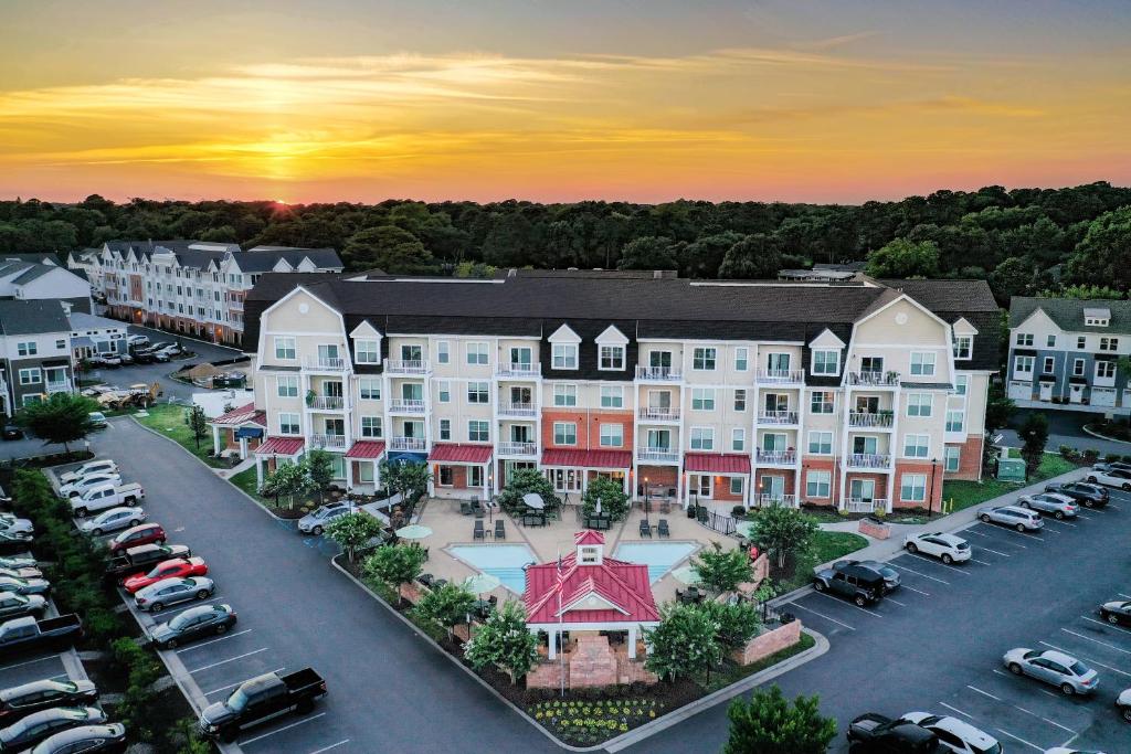 H4N Furnished Apartments Near Naval Station Norfolk