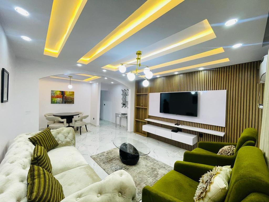 GISELLE HOMES