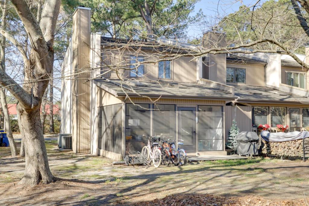 Townhome with Screened Porch 1 Mi to Bethany Beach! photo 1