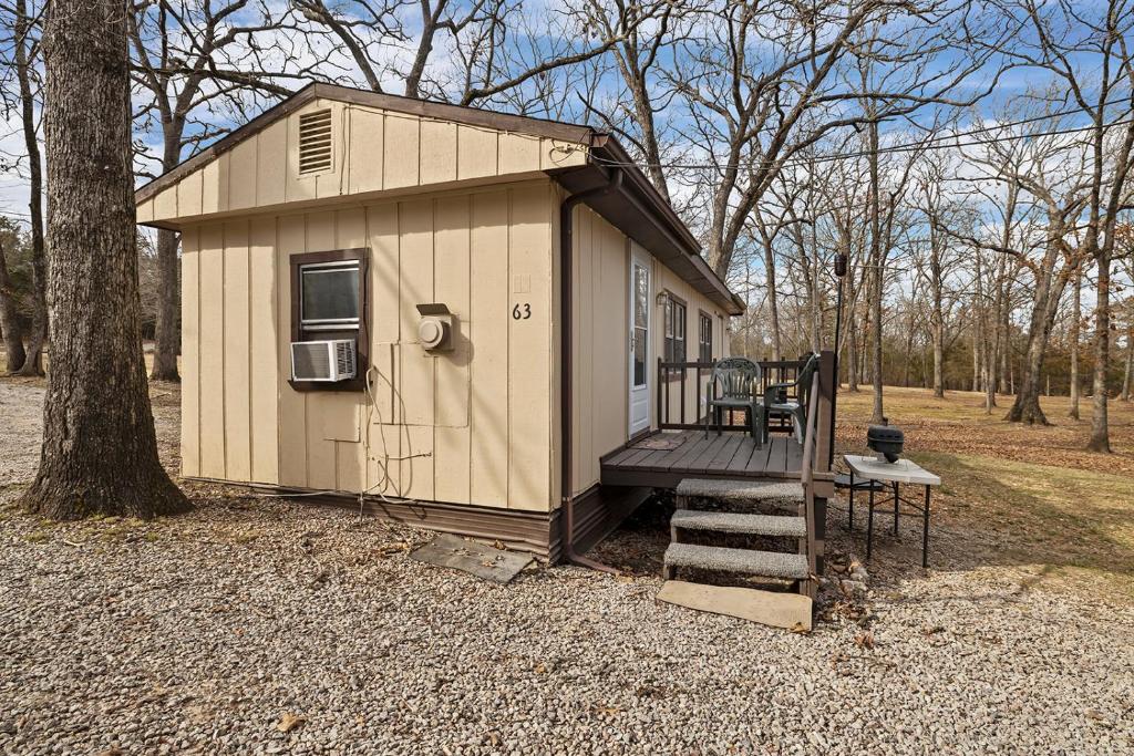 Quaint Cabin, short drive to Silver Dollar City photo 3