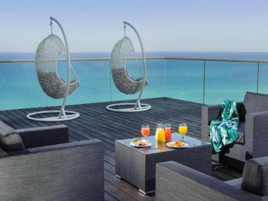 Luxury Royal Suite, Fendi design, High Floor, Hot Tub, SuperHost, Leonardo Hotel