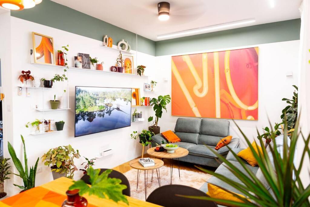 A new 2BR apartment. Close to TLV trains. photo 4