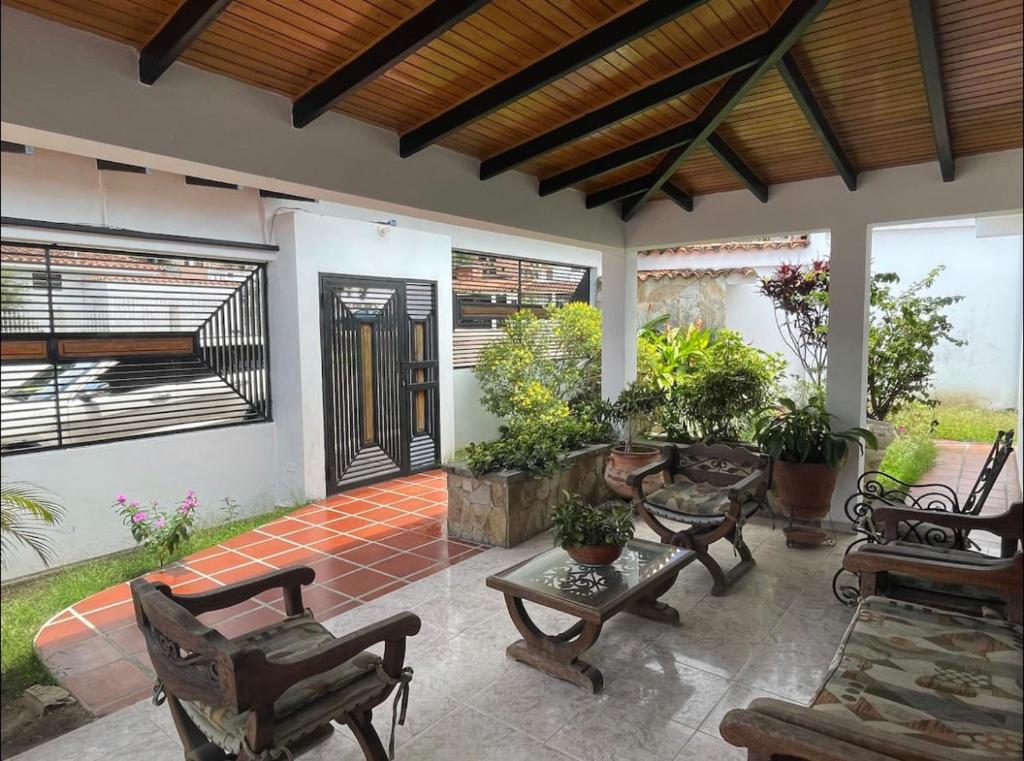 Casa en San Cristóbal, urb los naranjos