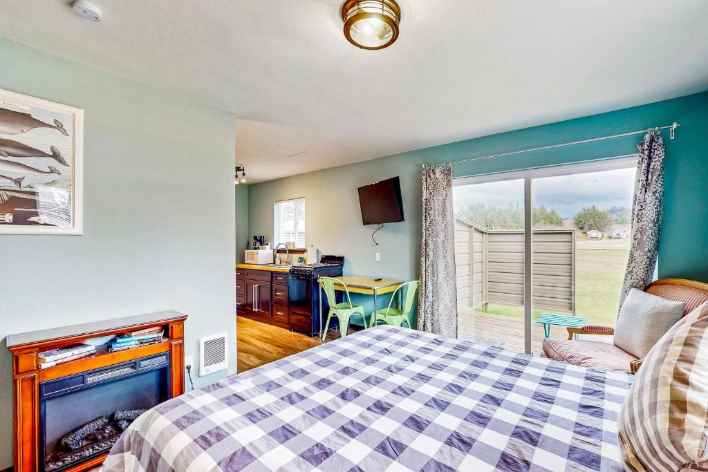 Breakwater Inn - Zaunder Condo #1 photo 4