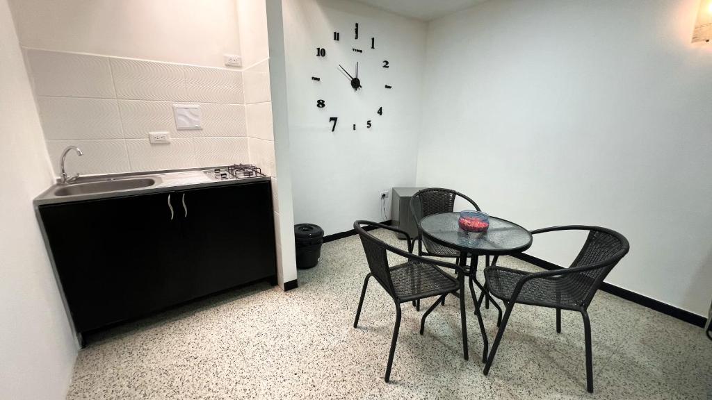 Apartaestudio Reloj photo 2
