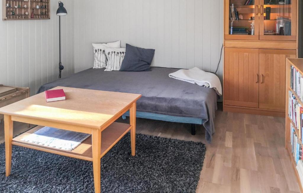 Lovely Home In Kristiansand S With House A Panoramic View photo 3