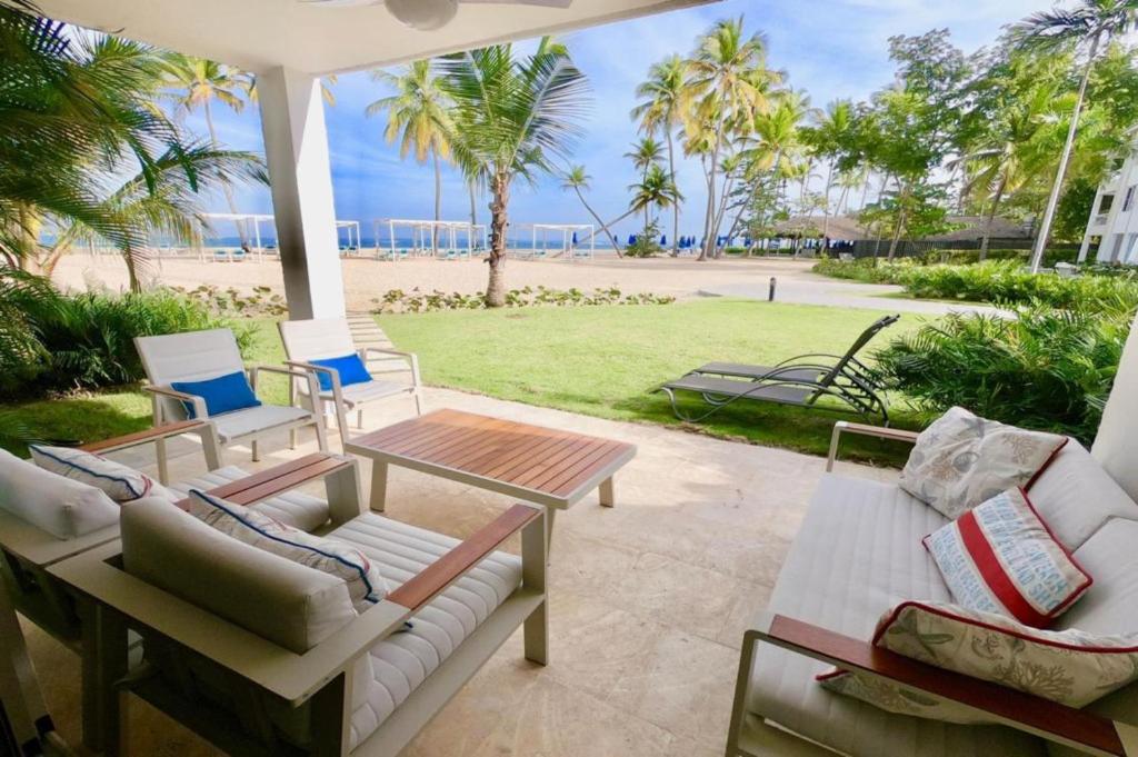 Beach front apartment at emotions