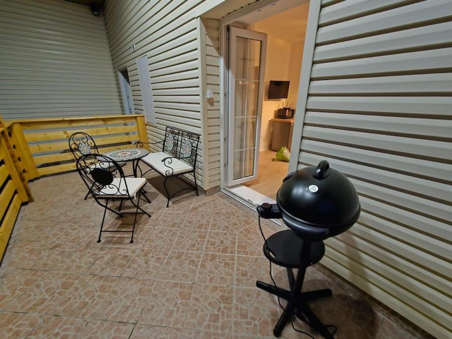 Apartmán 2 s krytou terasou a grillem Mladé Buky photo 1