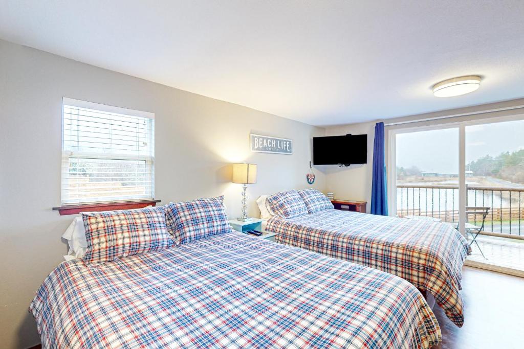 Breakwater Inn - Josie Dyas Cottage #H photo 2