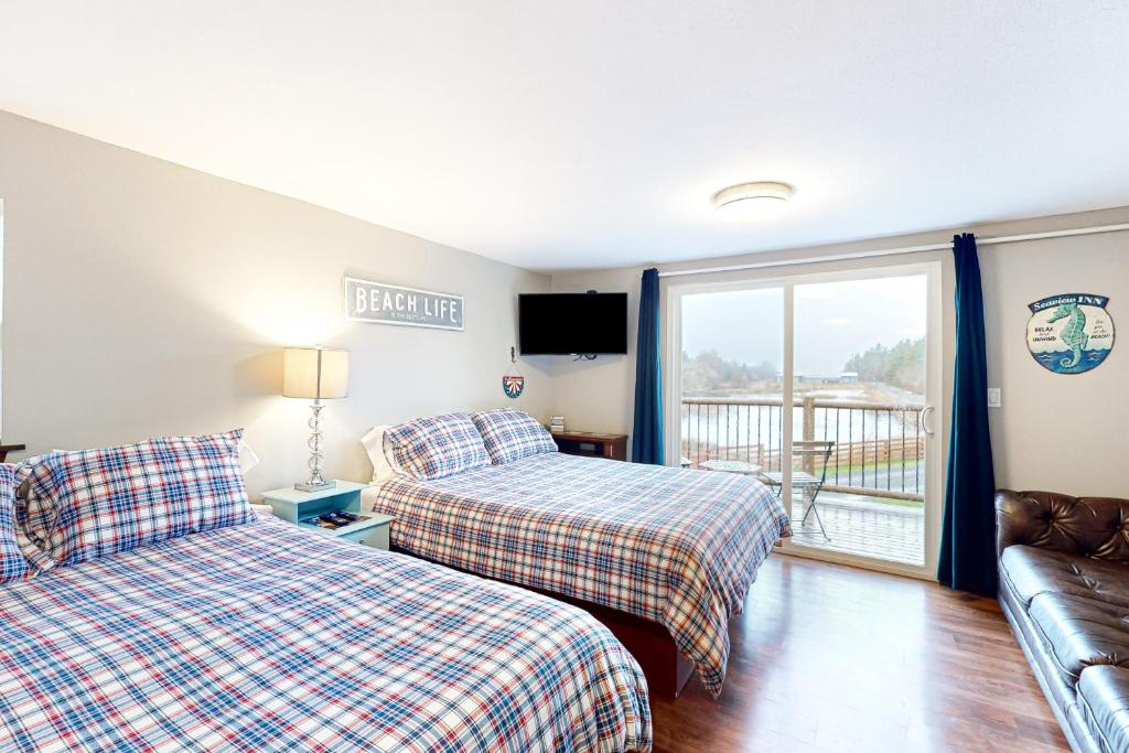 Breakwater Inn - Josie Dyas Cottage #H photo 4