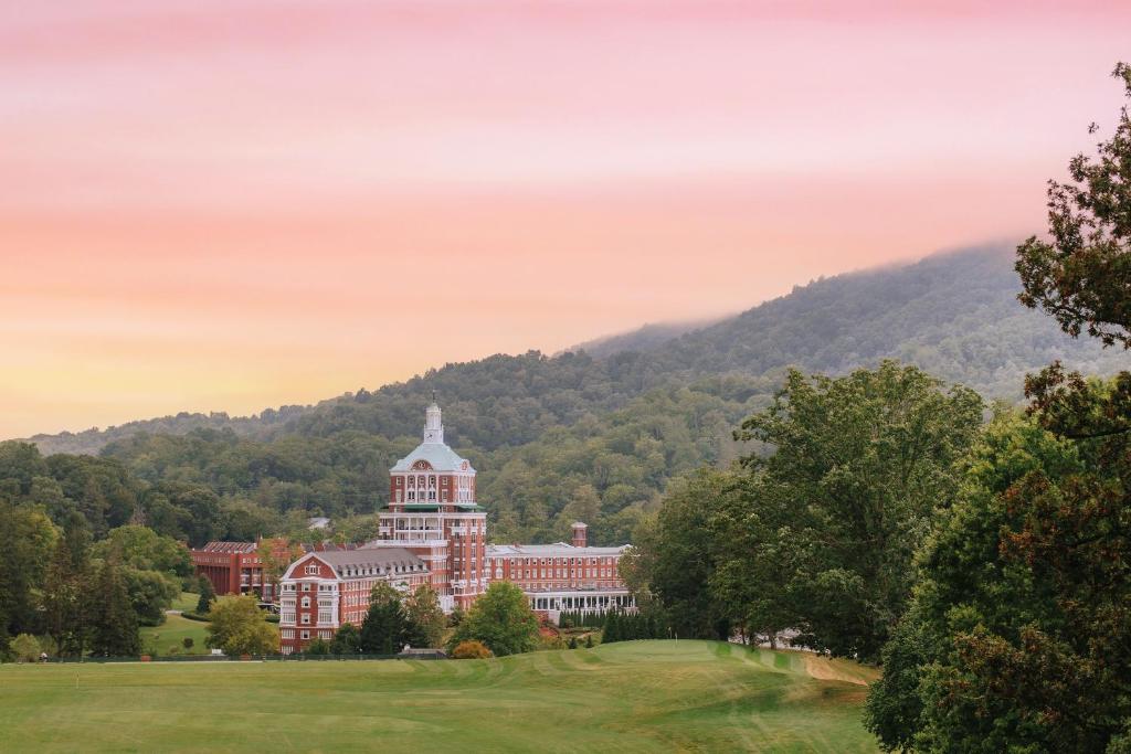 The Omni Homestead Resort photo 1