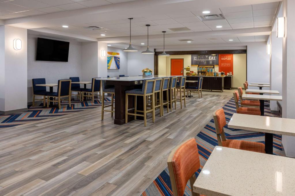 Hampton Inn Milford photo 4