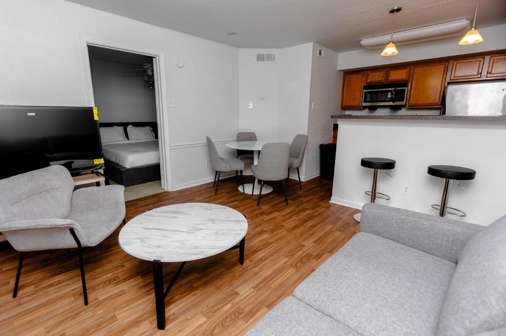 Corporate & Modern 1br Suite I Parking I Wyndham photo 4