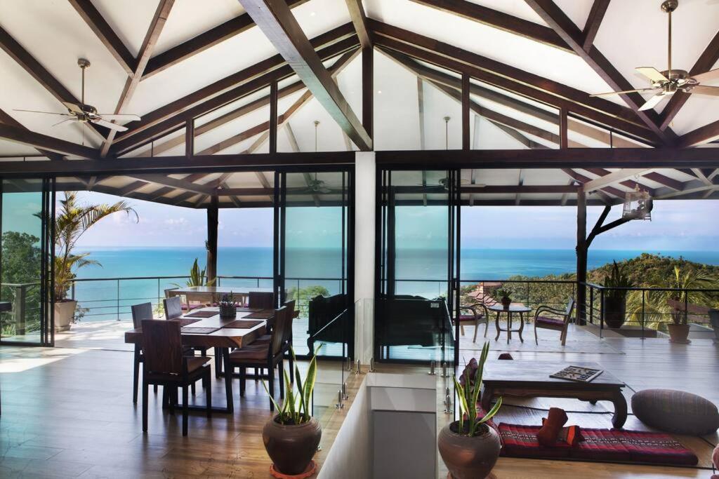 Stunning seaview, Gorgeous Villa of architect 4br photo 1