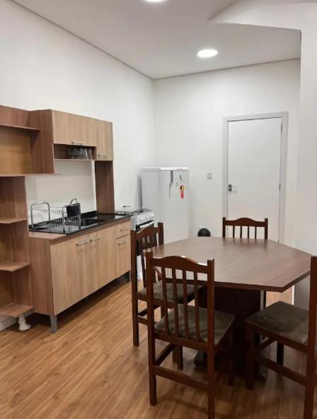 Lindo Apartamento Com Garagem no Atuba