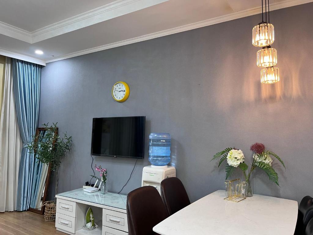 U Home - 1 BR apartment at Vinhomes Royal City