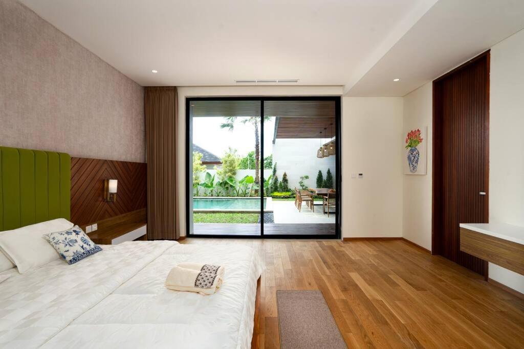 Villa Umah Healing: Exceptional 7BR in Uluwatu - Tap to explore photos