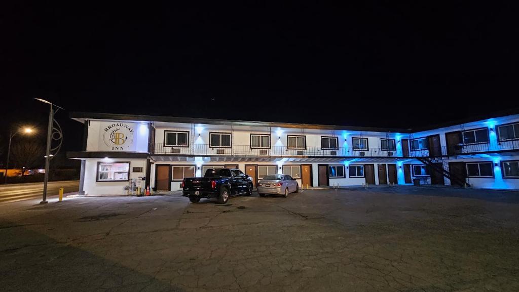 Broadway Inn image