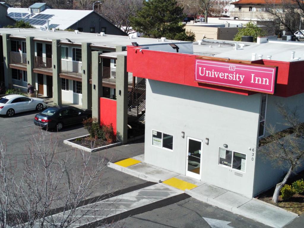 University Inn Chico image