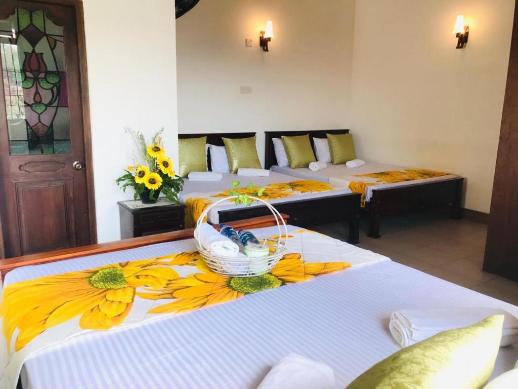 Kandy Grand Bungalow photo 3