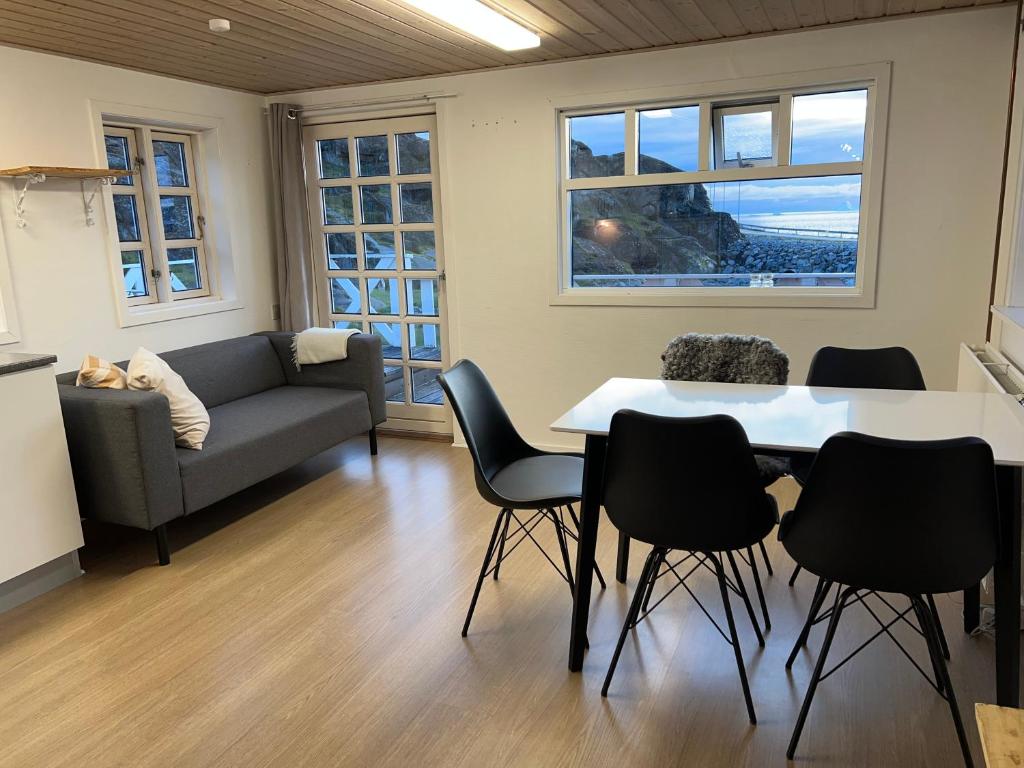 Hvalkigger huset photo 1