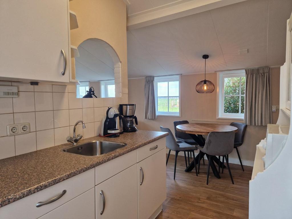 Vakantiewoning de Wilg met grote tuin photo 4