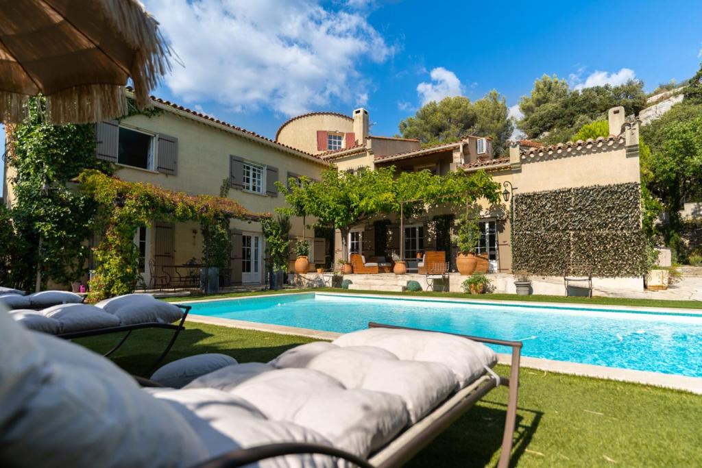 Provencal bastide with heated pool near Alpilles and Luberon photo 4
