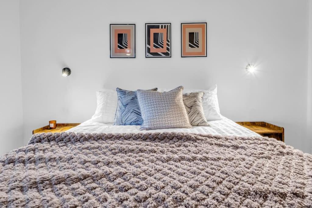 Sleek City Living with Bicocca Stays photo 2