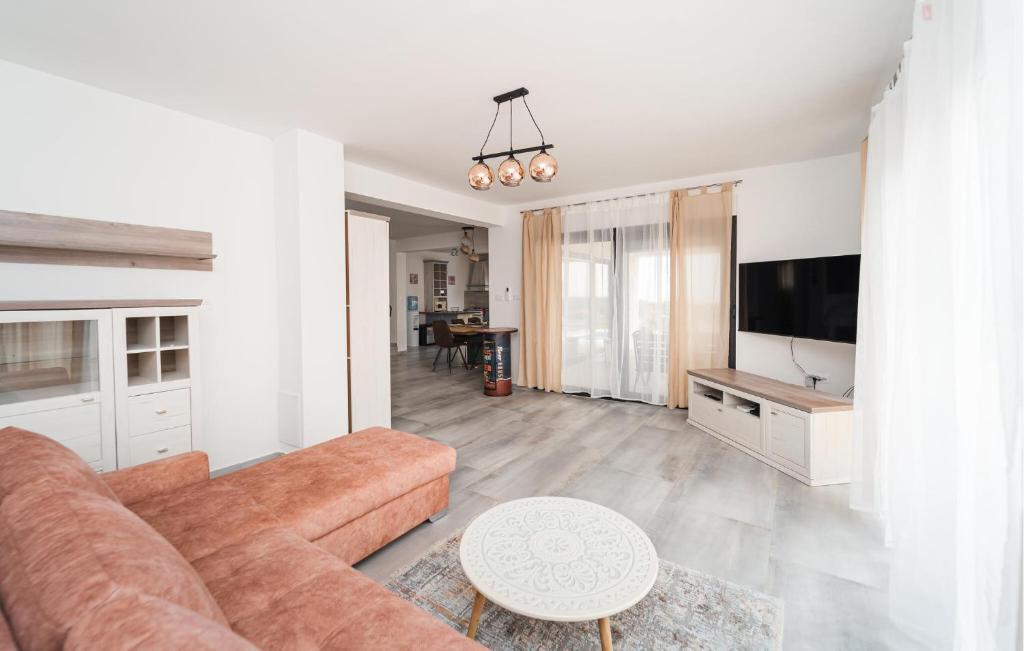 Nice Home In Krnica With Kitchen photo 3