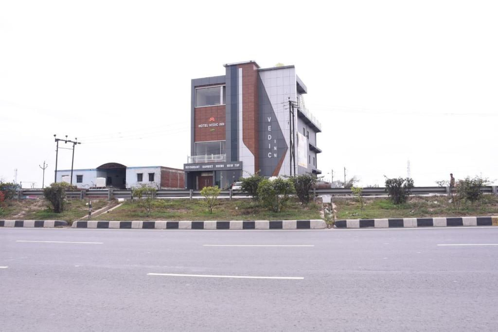 Hotel Vedic Inn photo 2