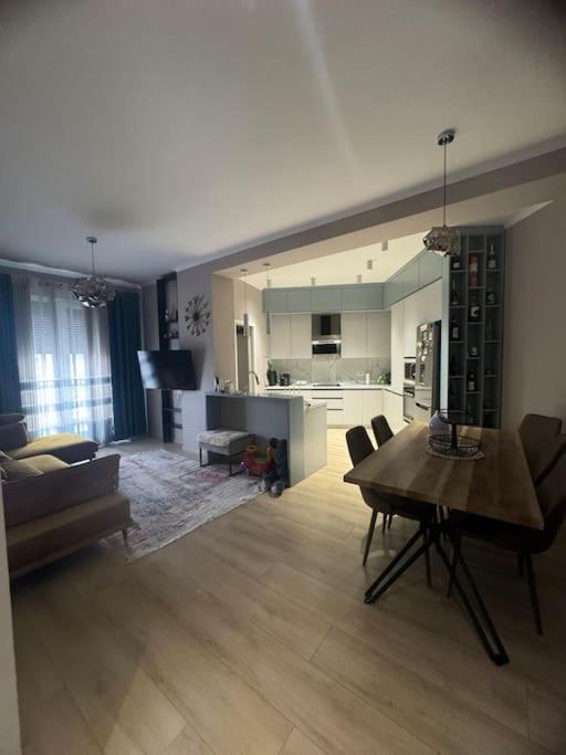 FIA Rentals Tirana 11 - Top Floor photo 3
