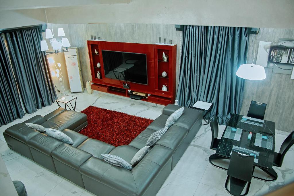 Family Home photo 4