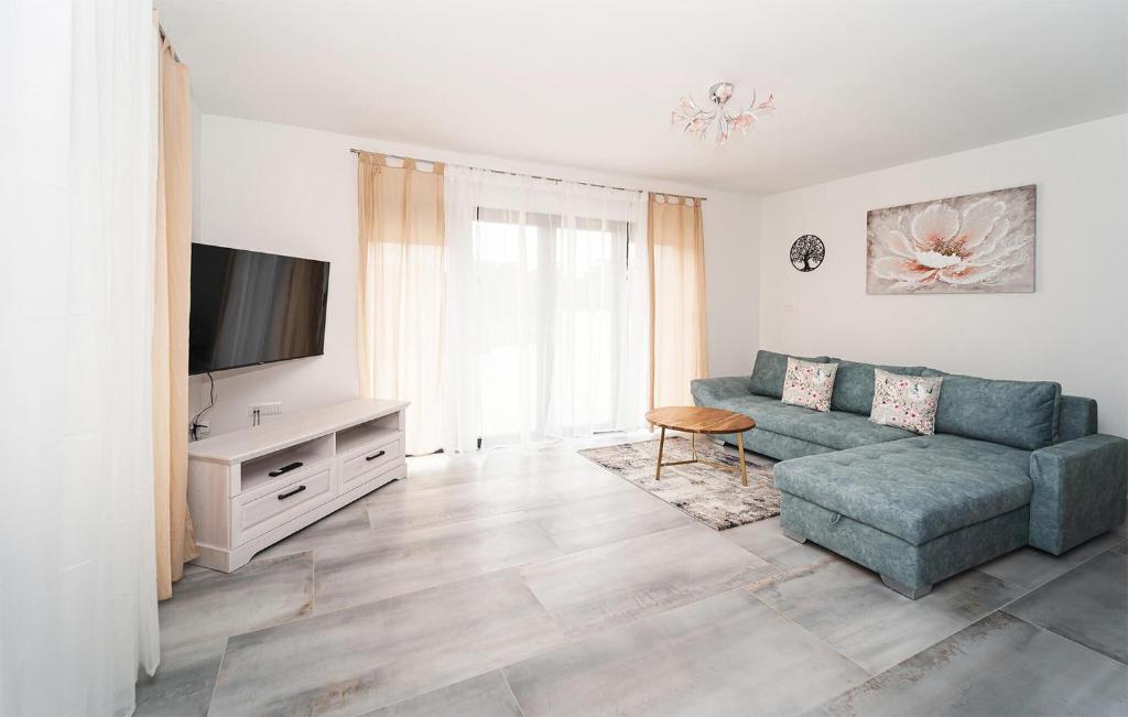 Gorgeous Home In Krnica With Wi-fi photo 2