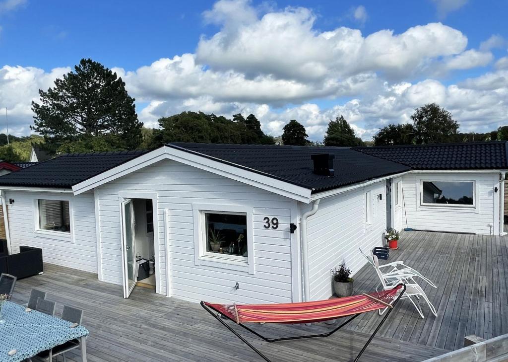 Newly renovated and cozy house by the beach near Varberg photo 2