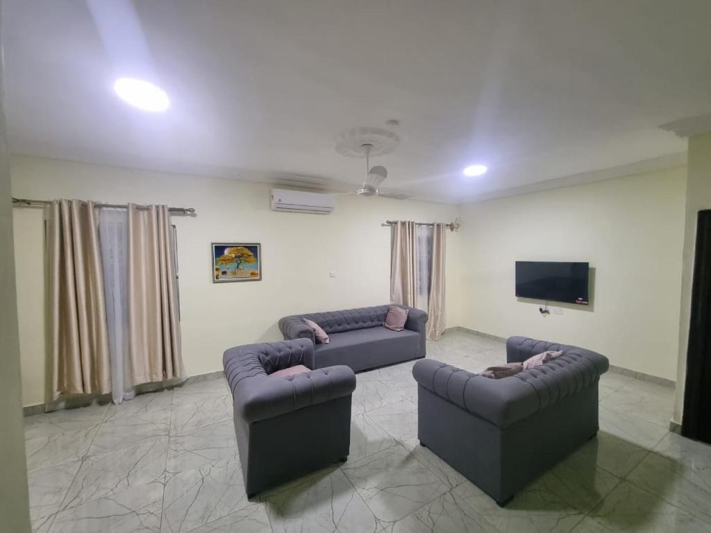B's Classic and Cozy Apartments photo 1
