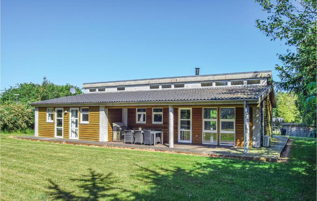 Beautiful Home In Humble With 3 Bedrooms