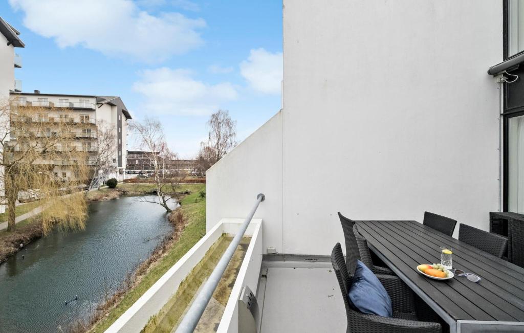 1 Bedroom Beautiful Home In Helsingr photo 1