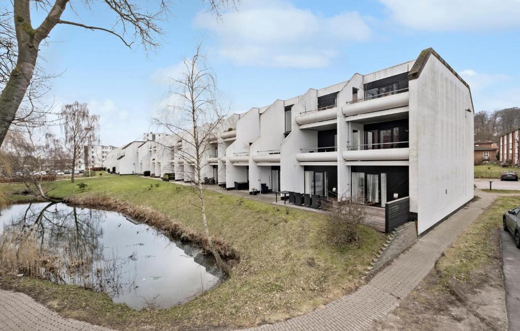 1 Bedroom Beautiful Home In Helsingr