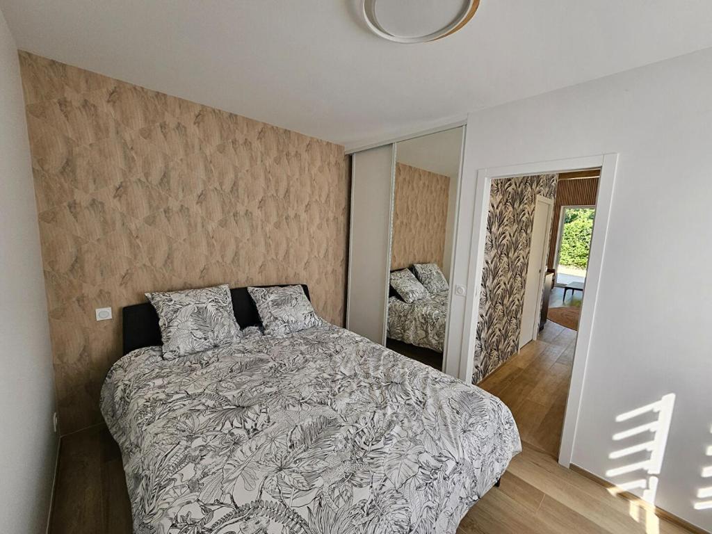 Jolie maison entierement renovee proche centre vil photo 4