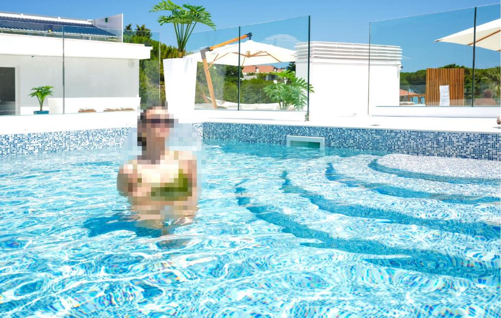 Nice Home In Scerne Di Pineto With Outdoor Swimming Pool, Wifi And 2 Bedrooms photo 4