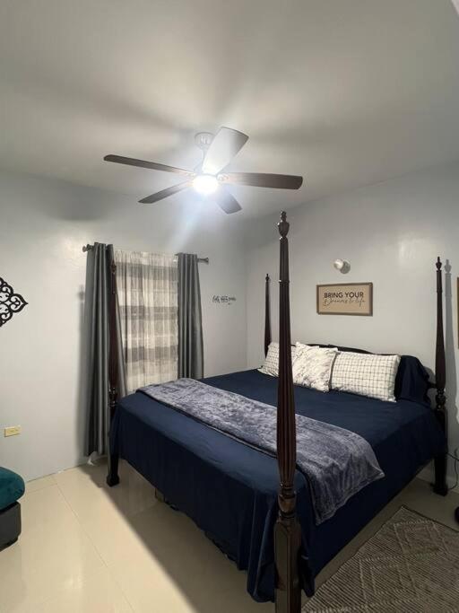 Sunrise Manor 2-Bedroom APT#2 photo 2