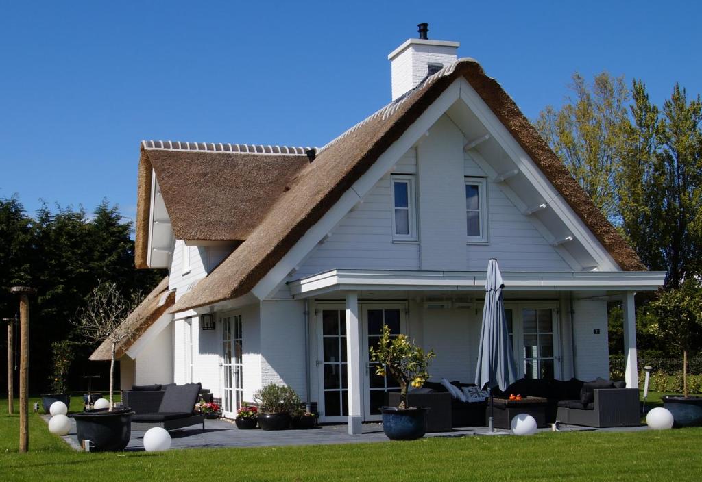 Golden Wellness Villa Noordwijk photo 1