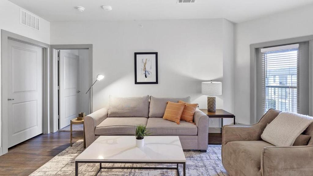 Landing Modern Apartment with Amazing Amenities (ID1802X99) image