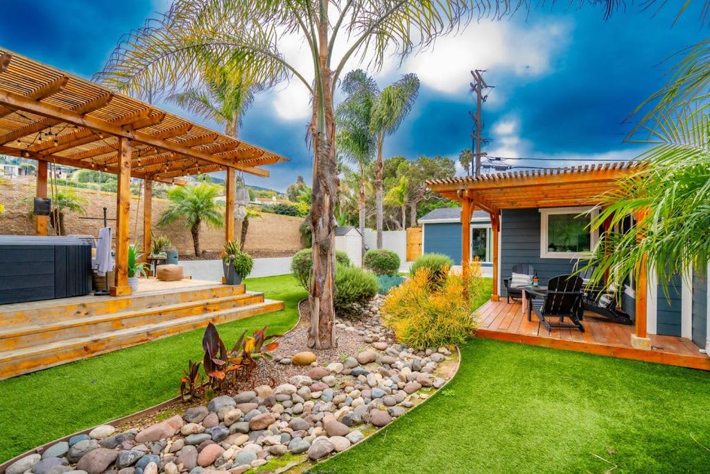 Outdoor Haven with Spa Walk to La Jolla Shores Beach image